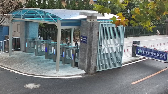 网络管理中心助力平安校园建设 门禁车辆管理系统